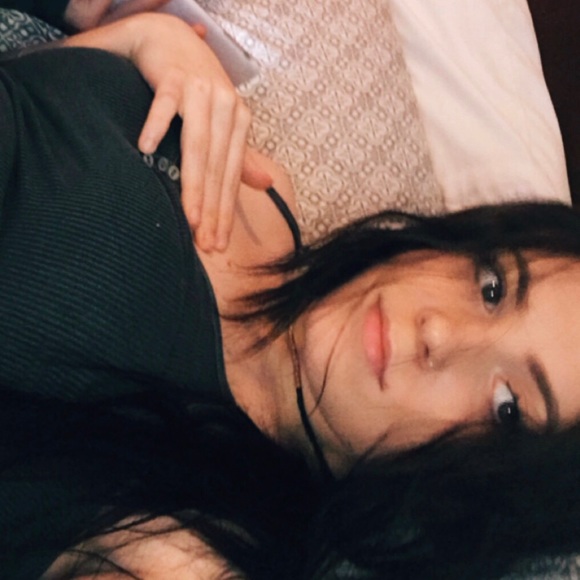 Profile Picture of Amanda Knerr (@amandaknerr) on Poshmark