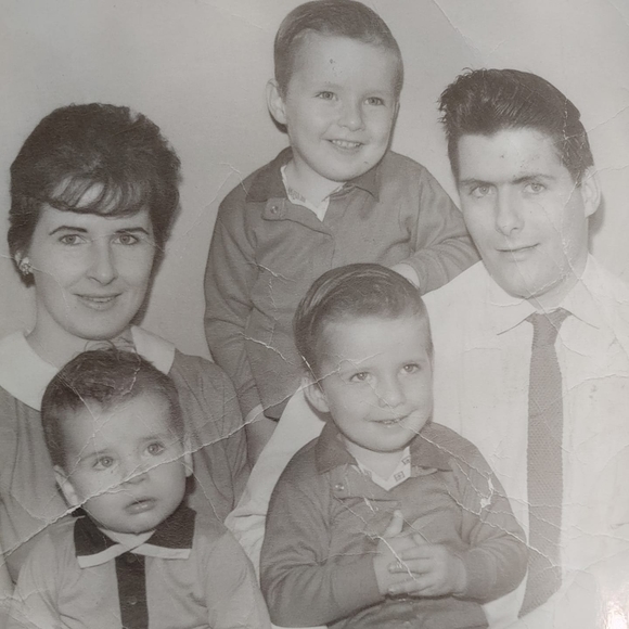 Profile Picture of Dawn Mackinnon (@dawnmackinnon46) on Poshmark