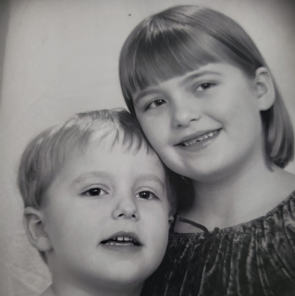 Profile Picture of Melissa Neitman (@dmneitman) on Poshmark