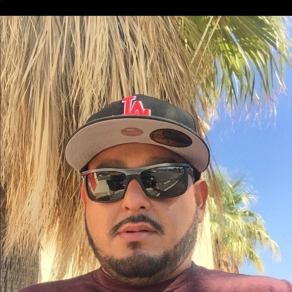 Profile Picture of Joe Saenz (@perro58) on Poshmark