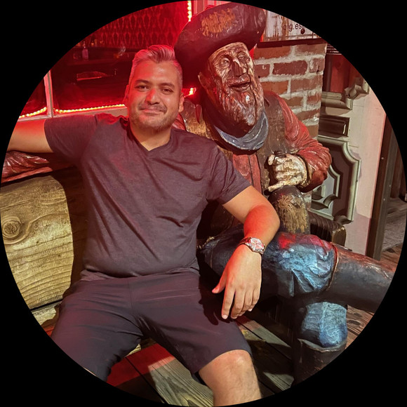 Profile Picture of Mahmood Janabi (@mahmoodjanabi) on Poshmark