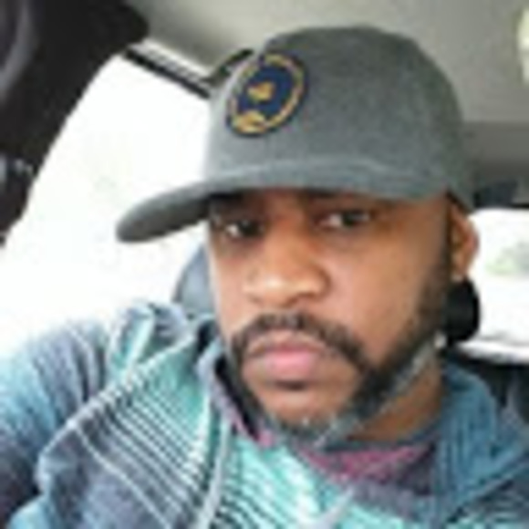 Profile Picture of Brandon Browne (@bebrowne) on Poshmark