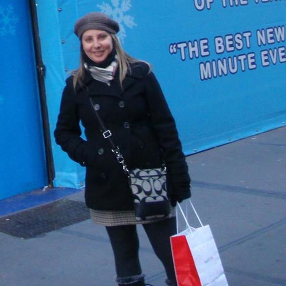 Profile Picture of Yeidy Vallellanes (@jdvallellanes) on Poshmark