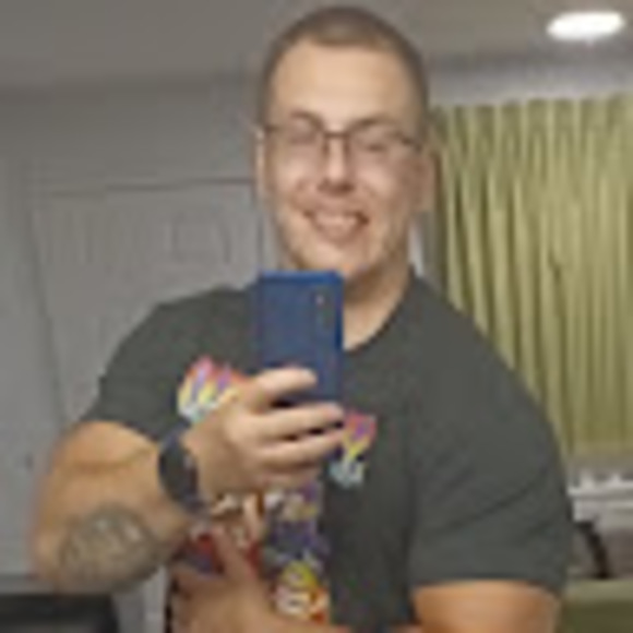 Profile Picture of Buck Bates (@buckbates) on Poshmark