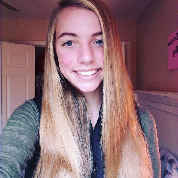 Profile Picture of Avery Vonkadich (@48boulderdrive) on Poshmark