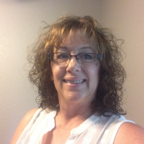 Profile Picture of Paula Klug (@klupa01) on Poshmark