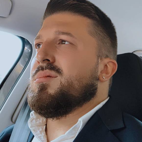 Profile Picture of Greg Zulauf (@gregzulauf) on Poshmark