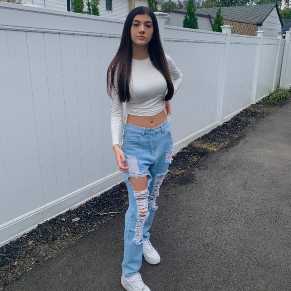 Profile Picture of Maddie Iocco (@miocco24) on Poshmark
