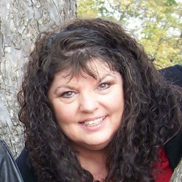 Profile Picture of Tammy Riffe (@scottam1970) on Poshmark