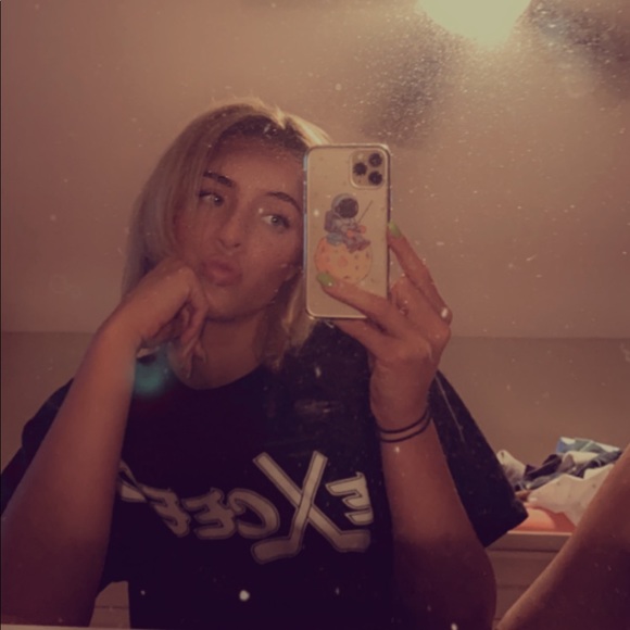 Profile Picture of Nyla Gosen (@nylagosen) on Poshmark