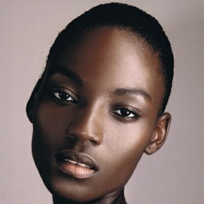 Profile Picture of Risa James (@Jamesrisaa) on Twitter