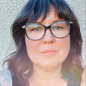 Profile Picture of Nikki Matthews (@nikkimatthews) on Pinterest
