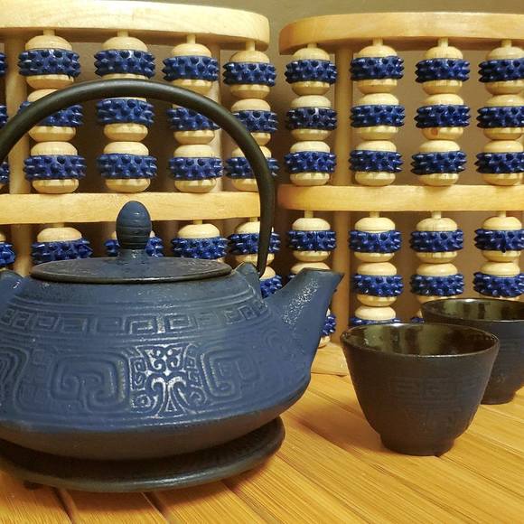 Profile Picture of Lisa Mah (@centretaiyo) on Poshmark