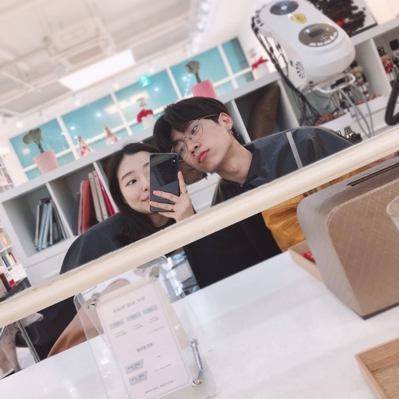 Profile Picture of Mike Moon (@f96998) on Poshmark