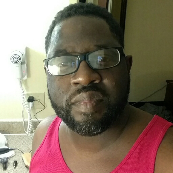 Profile Picture of Christopher Armstrong (@cleancutls73) on Poshmark