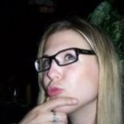 Profile Picture of Victoria Howard (@EvilTwinVick) on Twitter