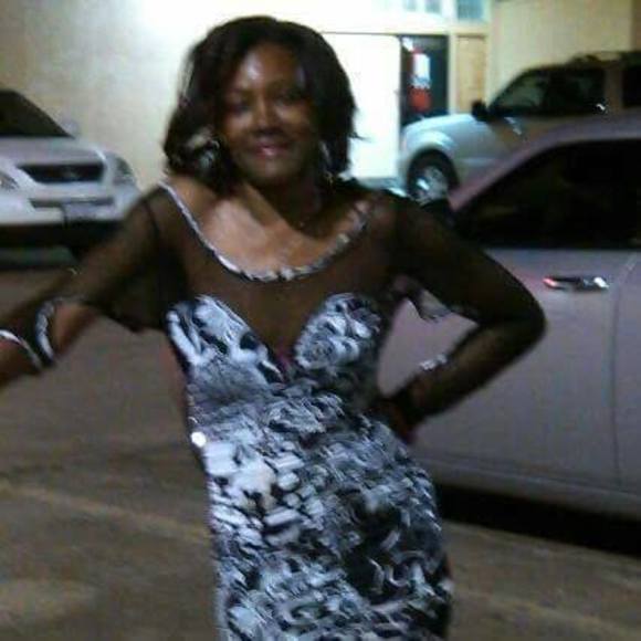 Profile Picture of Angela Miles (@angela_miles61) on Poshmark