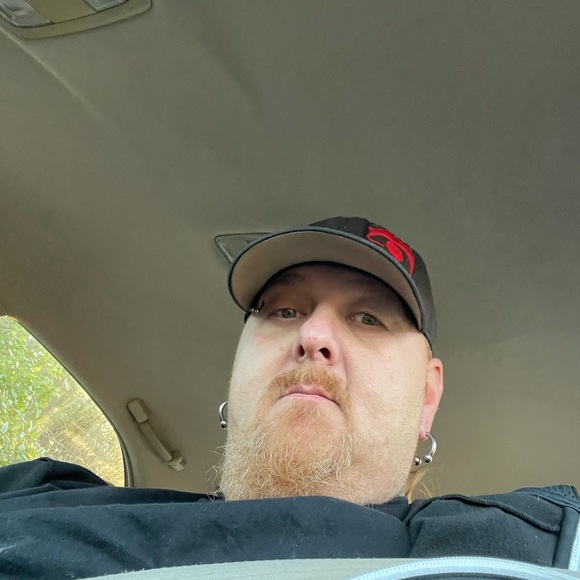 Profile Picture of Earl Lumley (@speedmonkey457) on Poshmark