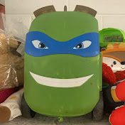 Profile Picture of Larry Ching (@MrDotShorts) on Youtube