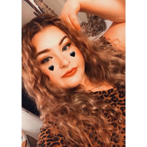 Profile Picture of Jasmine Abraham (@addysmom98) on Poshmark