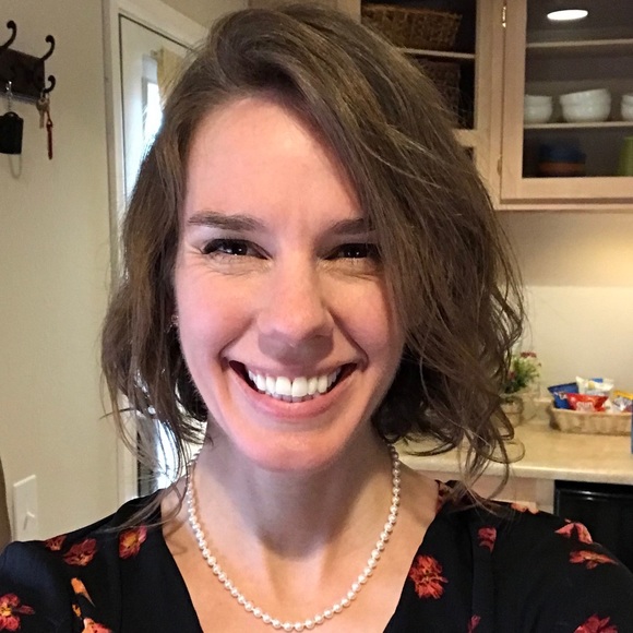 Profile Picture of Kimberly Steiner (@kimjshep) on Poshmark