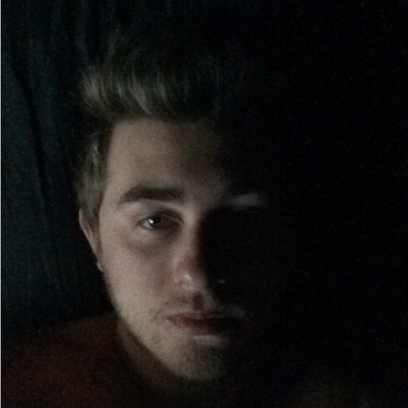Profile Picture of Daniel Star (@o_star_o) on Poshmark