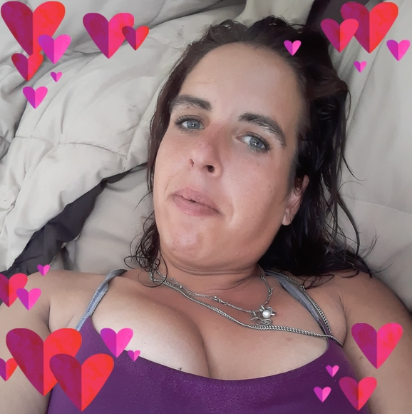 Profile Picture of Heidi Brouhard (@brouhardheidi18) on Poshmark