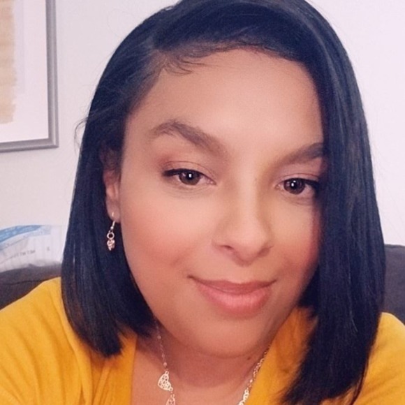 Profile Picture of Davielady1 . (@davielady) on Poshmark