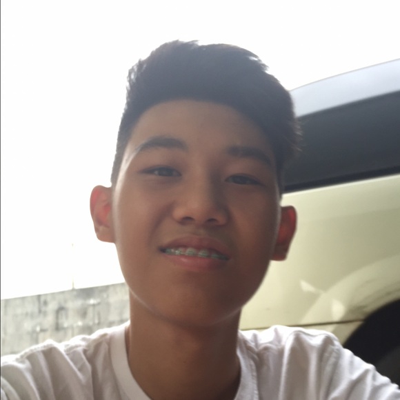 Profile Picture of Julian Garcia (@julian_chrisg) on Poshmark