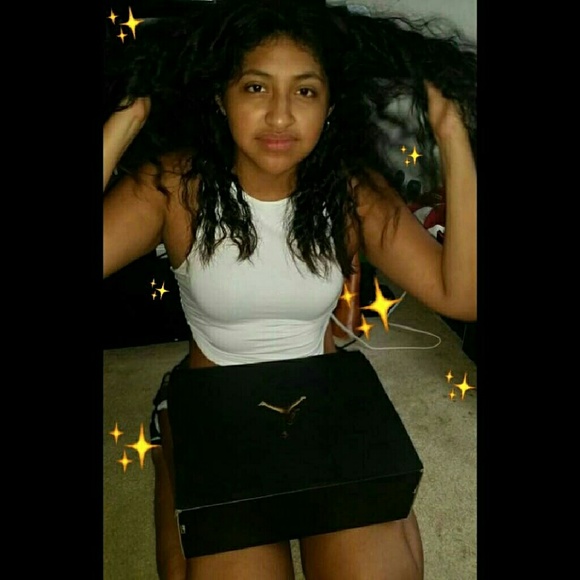 Profile Picture of Aisha Sanchez (@aishasanchez24) on Poshmark