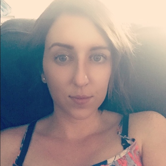 Profile Picture of Catherine Greenly (@cjgreenly) on Poshmark