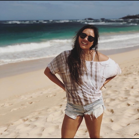 Profile Picture of Jacie ann Okamoto (@jokamoto10) on Poshmark