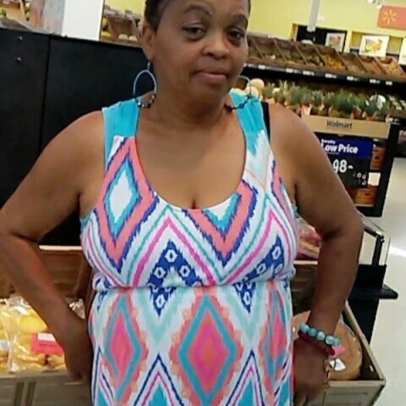 Profile Picture of Annette Foreman (@annetteforeman) on Poshmark