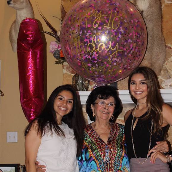 Profile Picture of Bertha Hinojosa (@berthahinojosa) on Poshmark