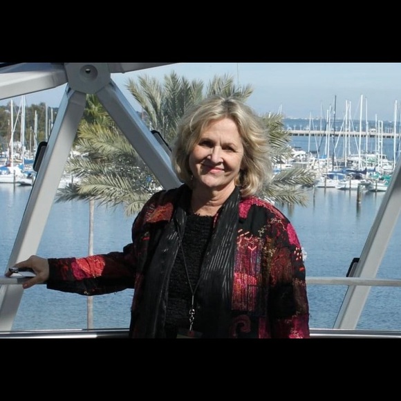 Profile Picture of Joyce Lafray (@jslafray46) on Poshmark