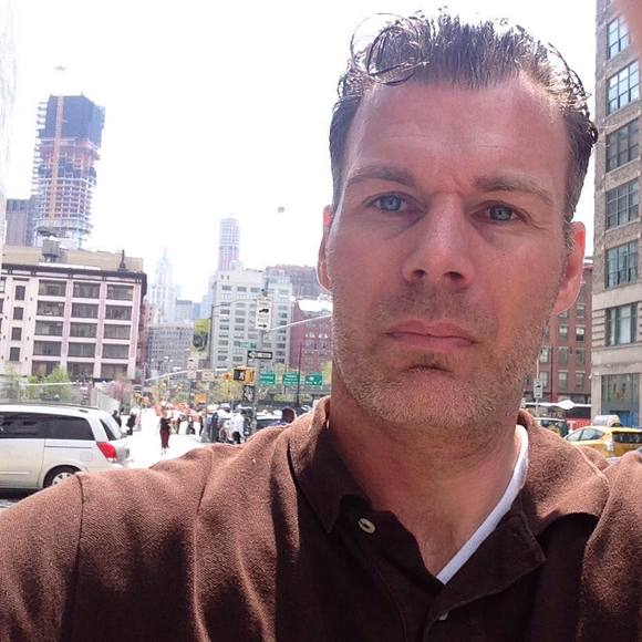 Profile Picture of Martin Fairhurst (@martinpf6) on Poshmark