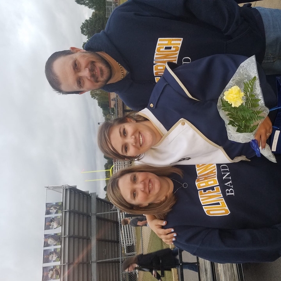 Lindy Wiedower - Poshmark Profile Picture of Lindy Wiedower (@lindyland) on Poshmark