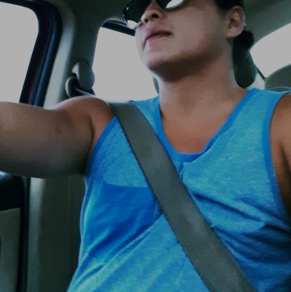 Profile Picture of Santos Cordova (@sccordova26) on Poshmark