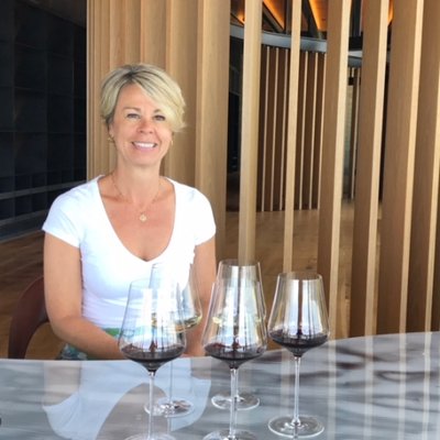 Profile Picture of Karen Graham (@KarenWineDrops) on Twitter