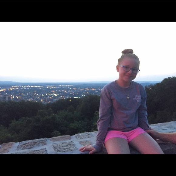 Profile Picture of Joslyn Maciak (@joslynmaciak) on Poshmark