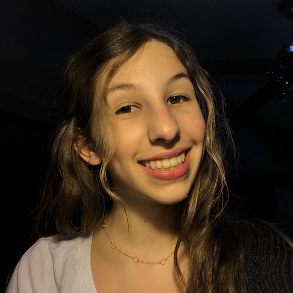 Profile Picture of Mara Oancea (@mara1cea) on Poshmark