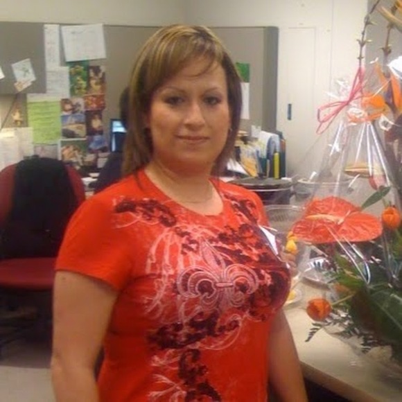 Profile Picture of Eva Rodriguez (@0123evar) on Poshmark