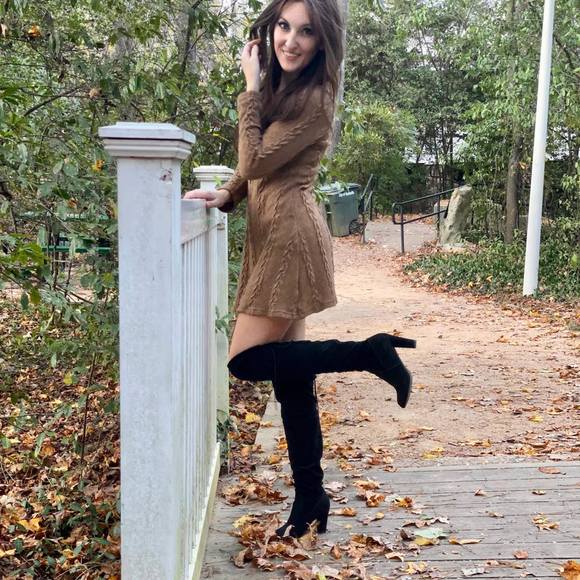 Profile Picture of Esther the bus Sharrock (@norabrackin) on Poshmark