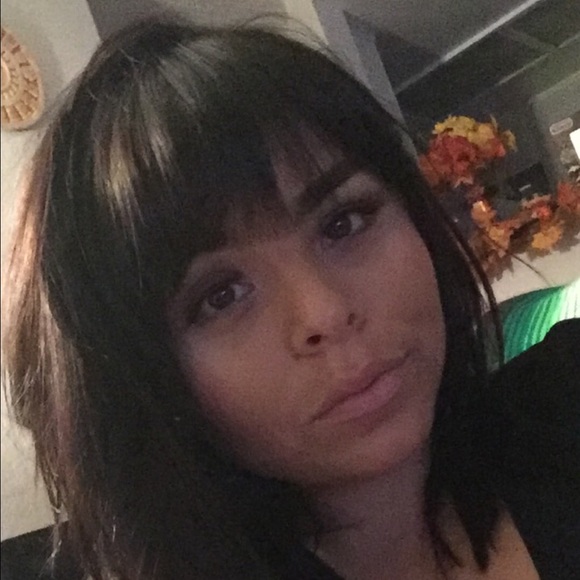 Arlin Carazo - Poshmark Profile Picture of Arlin Carazo (@acarazo88) on Poshmark