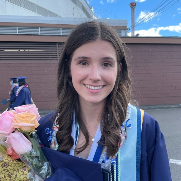 Profile Picture of Roslyn Zentz (@roslynzentz) on Poshmark