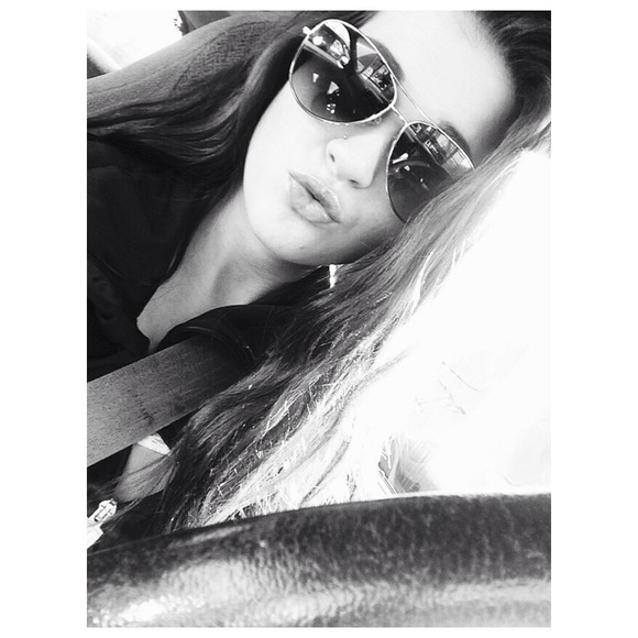 Profile Picture of Jenna Bare (@jennabare) on Poshmark