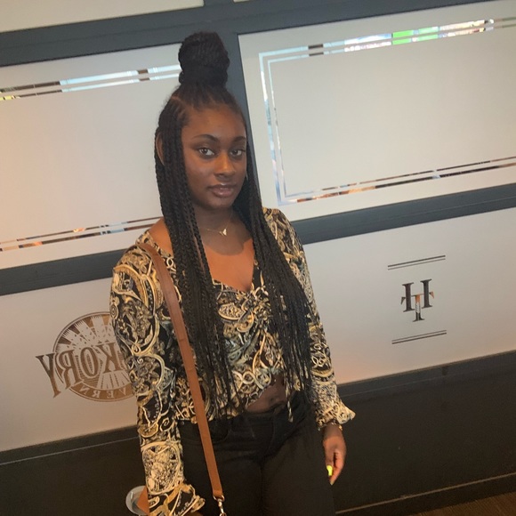 Profile Picture of Mackenzie Chalmers (@mchalmers08) on Poshmark