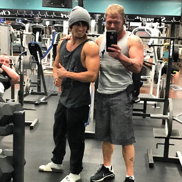 Profile Picture of Daniel Harville (@danielharville) on Poshmark