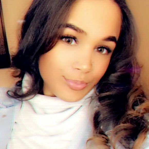 Profile Picture of Noel Laiche brooks (@noellaiche78) on Poshmark