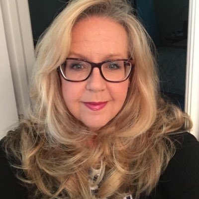 Profile Picture of Maureen R. Roberts (@MaureenRRobert1) on Twitter